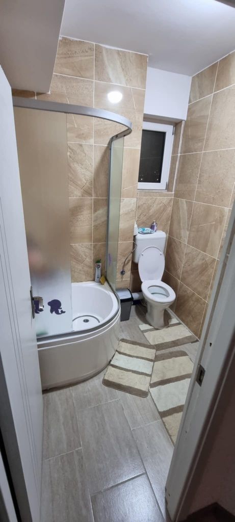 Închiriez apartament cu 2 camere situat in Bragadiru 
Zonă liniștită