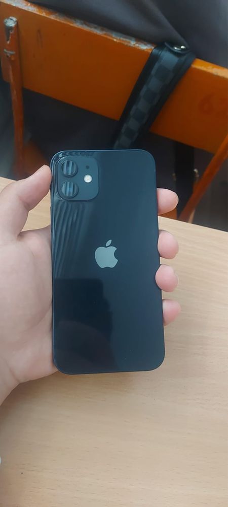 Iphone 12 в хорошом состояний