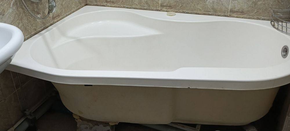 Акриловая ванна, б/у, недорого