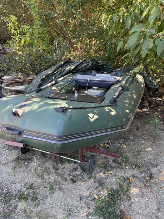 Barca gonflabila Kolibri cu motor