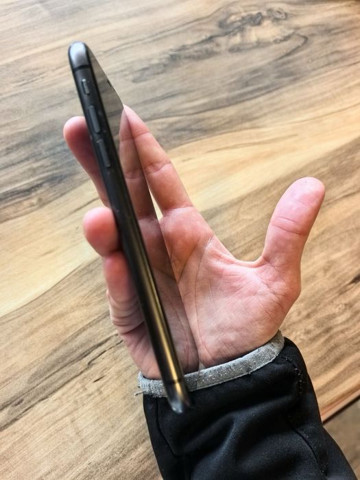 Мобилен апарат iphone 11