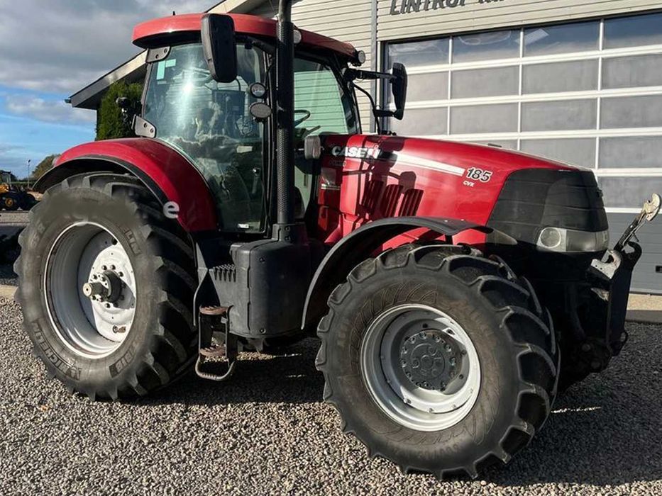 Колесный трактор  Case IH PUMA 185 CVX Med frontlift RED Model