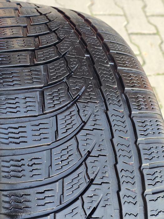 225 40 19 nokian