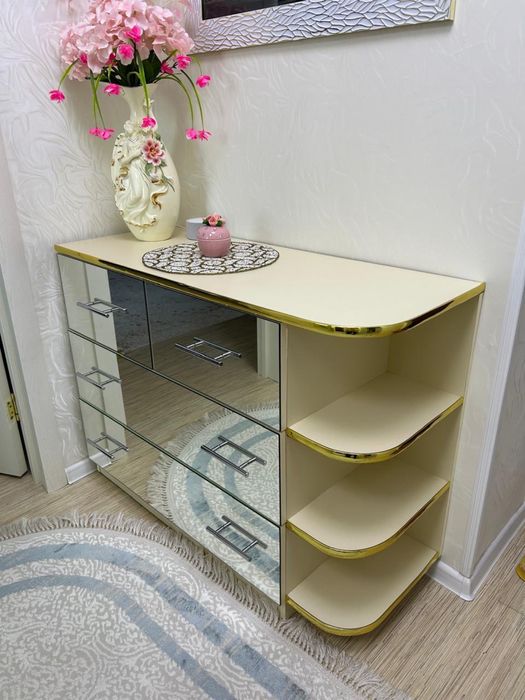 Продам шкаф в отличном состоянии