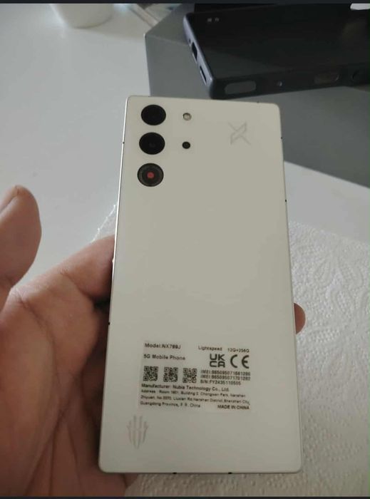 Redmagic 10 pro versiunea 256 ,12 GB RAM