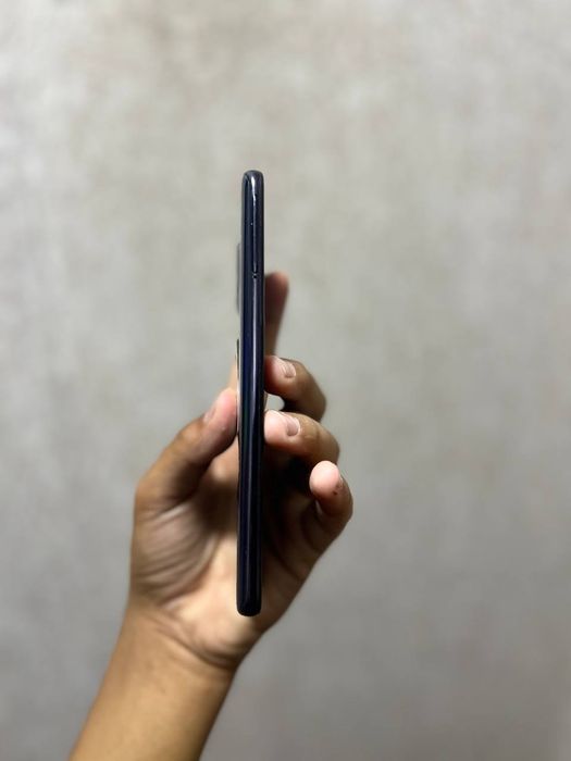 Idela holatda 4/64 galaxy A41