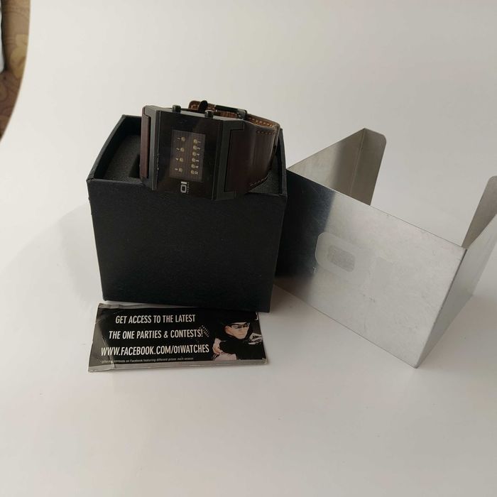 Бинарен часовник OI The One с кутия #5727