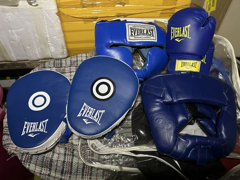 Перчатки, лапы, шлем