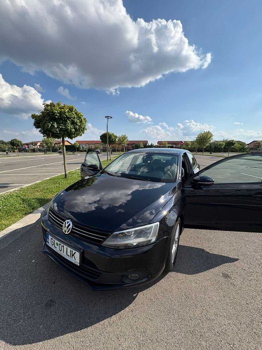 VW Jetta 2011 1.6 TDI 105CP Piele