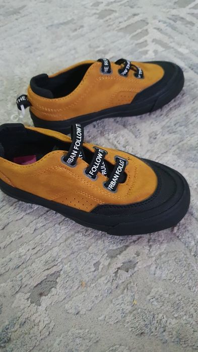 Sneackers Zara marimea 26