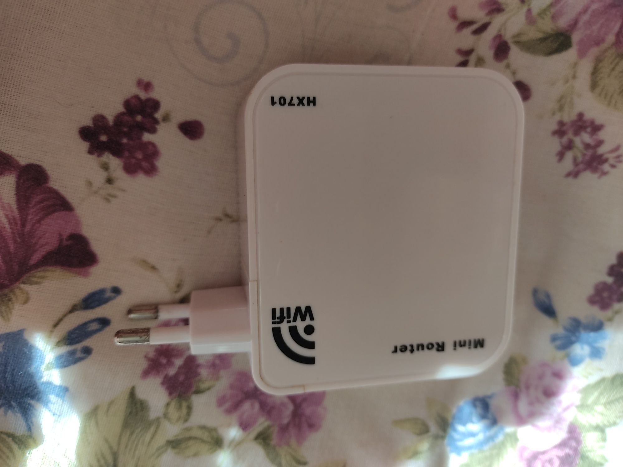 Router wireless cu încărcare usb