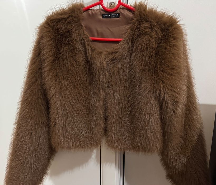 Късо кафяво кожухче