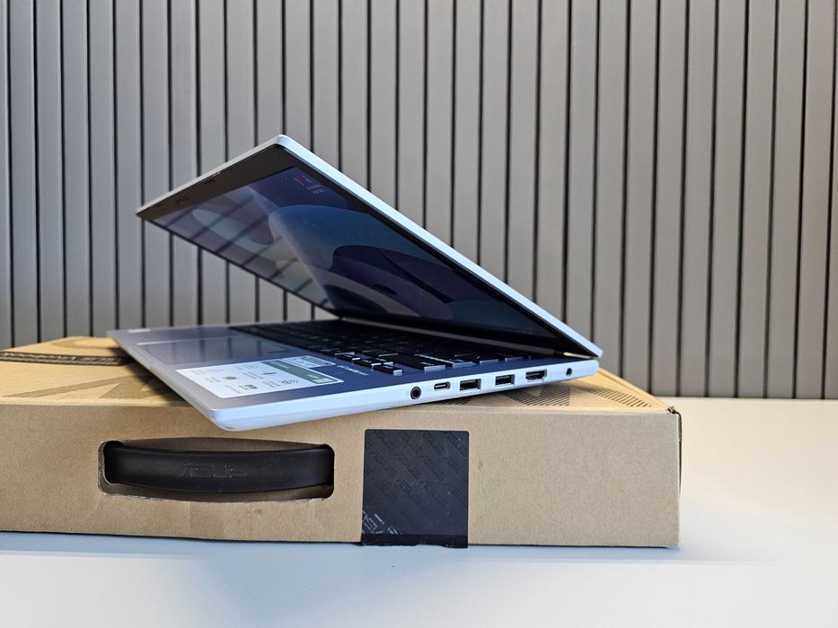 ПРОДАМ ASUS VivoBook X1402Z Ноутбук Core™i3-1220P/8GB/512GBSSD/14"FHD.