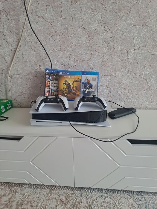 Продам пс5 ps5 в хорошем