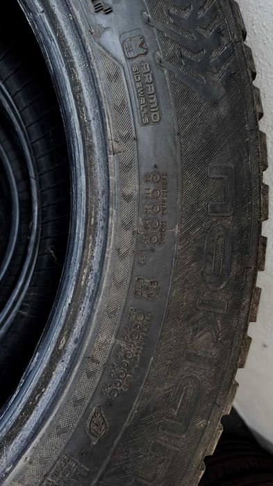 Гуми Нокиан Хакапелита 8