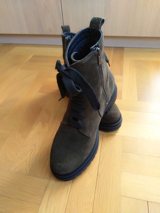 Дамски боти 38 номер естествен велур