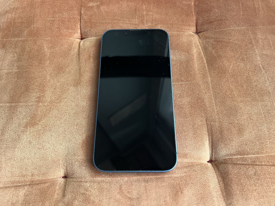 Продавам Apple iPhone 13 128GB