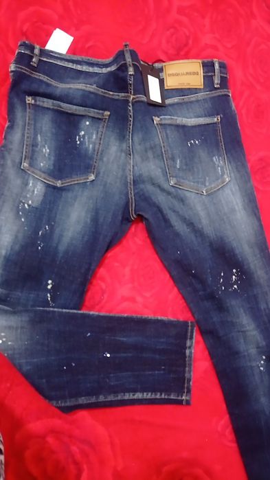 Blugi dsquared2 bărbați