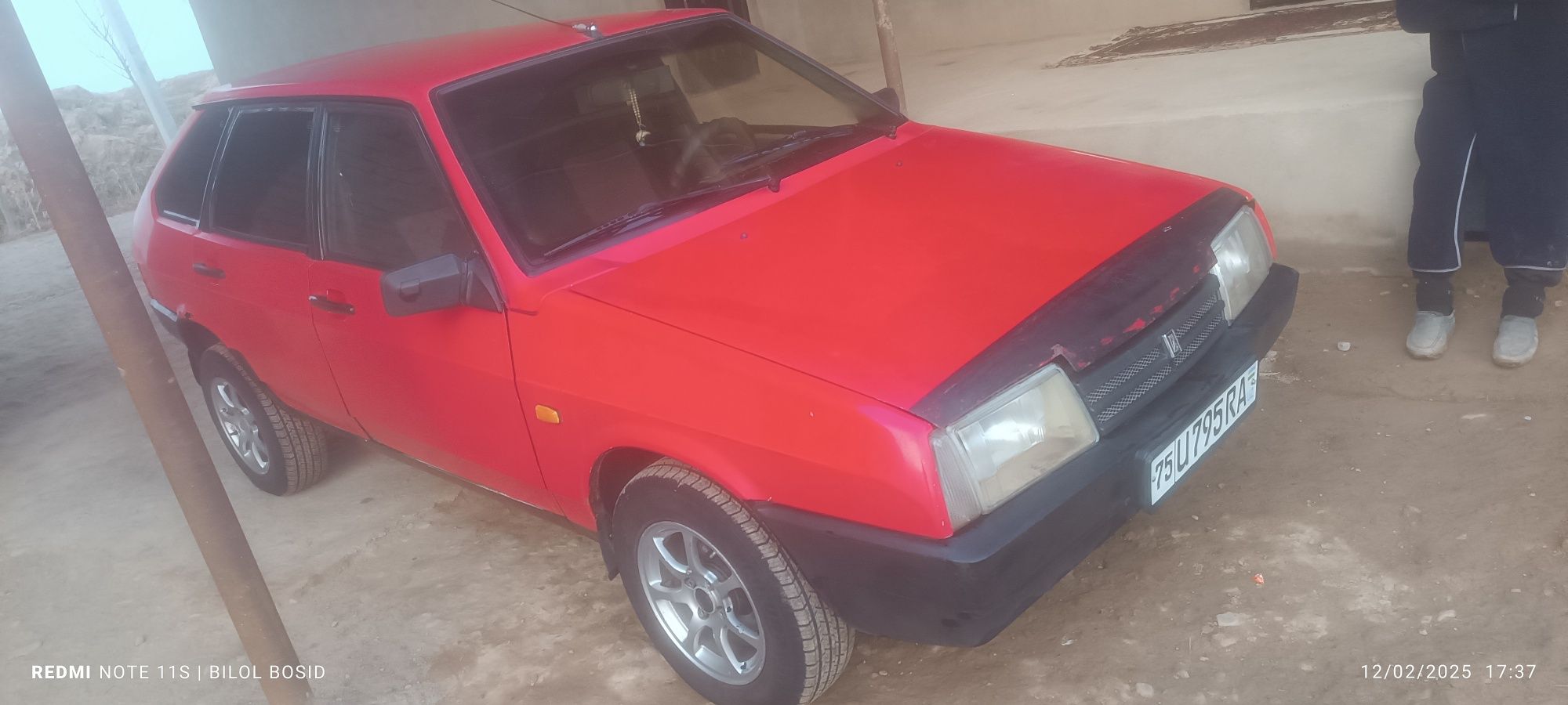 Lada 2109 yili 1993 yil sro h i sotiladi