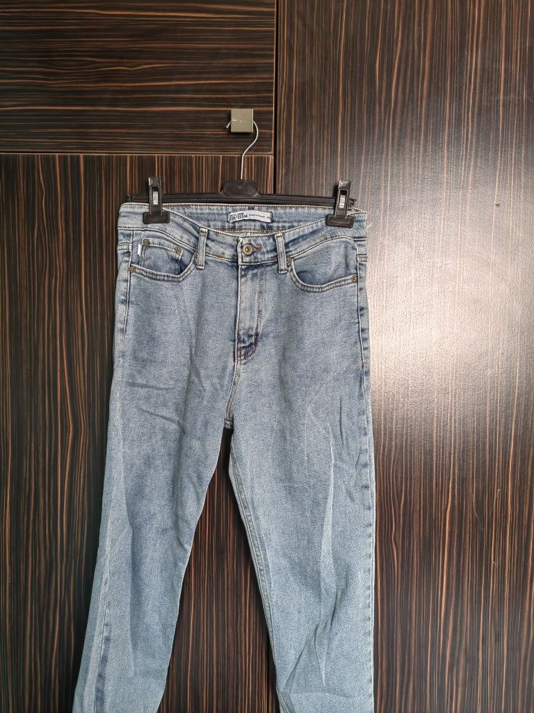 РАЗПРОДАЖБА G-Star Dsquared2 и още маркови дънки