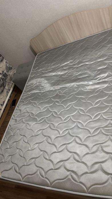 Продам кровать и матрас 140*200
