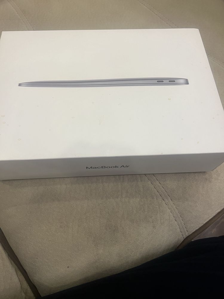 Macbook air 13-inch 256GB 8GB