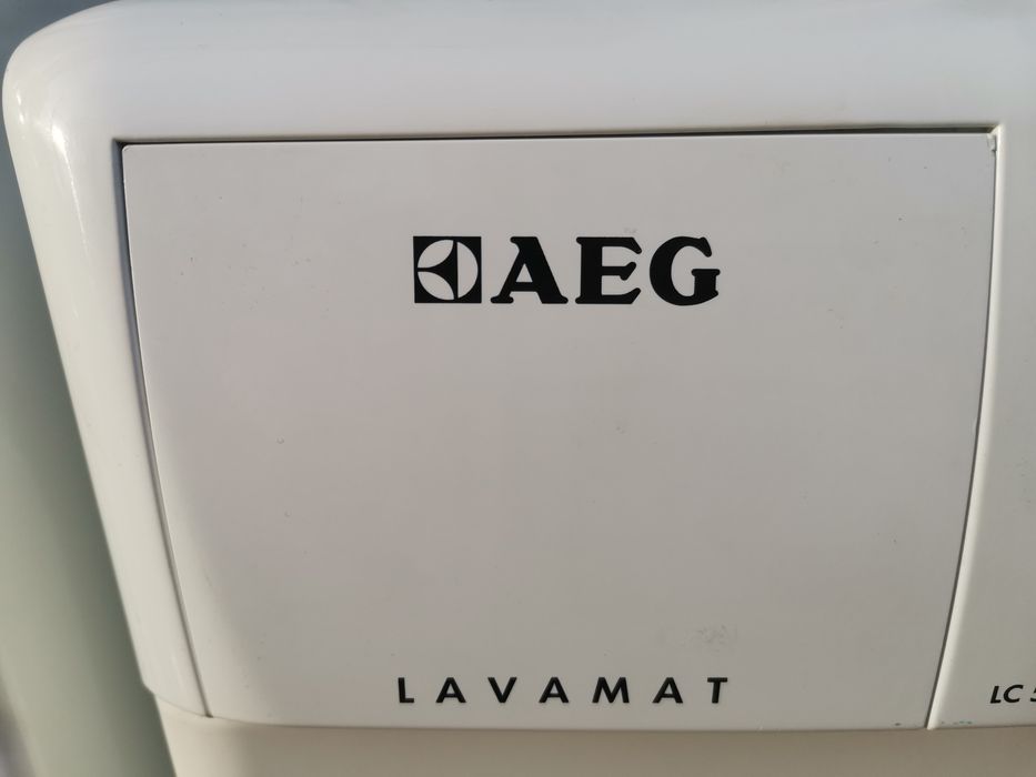 Мини пералня AEG