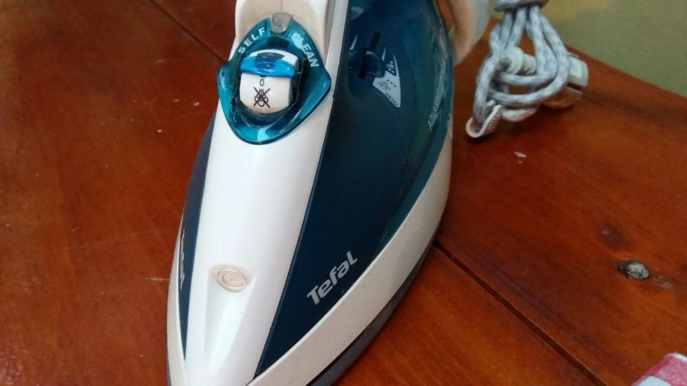 Fier de calcat Tefal Aqua