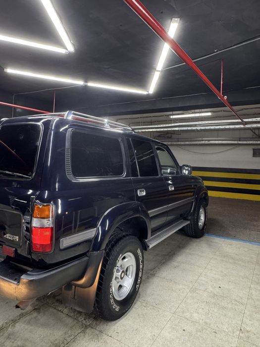 Toyota Land cruiser 80 propanda yuradi