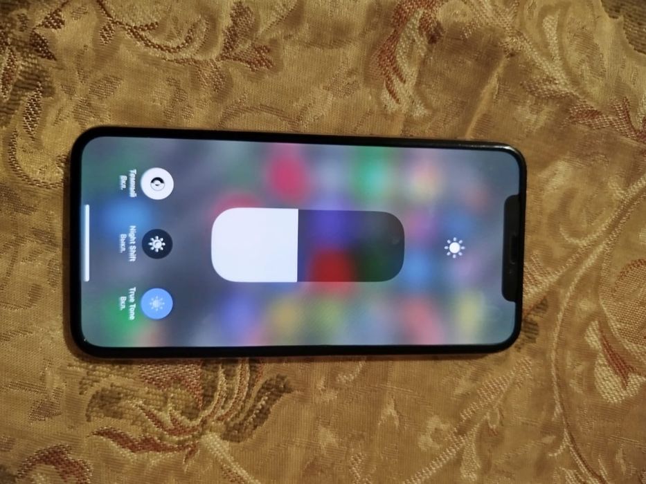 обменяю телефон iphone xs