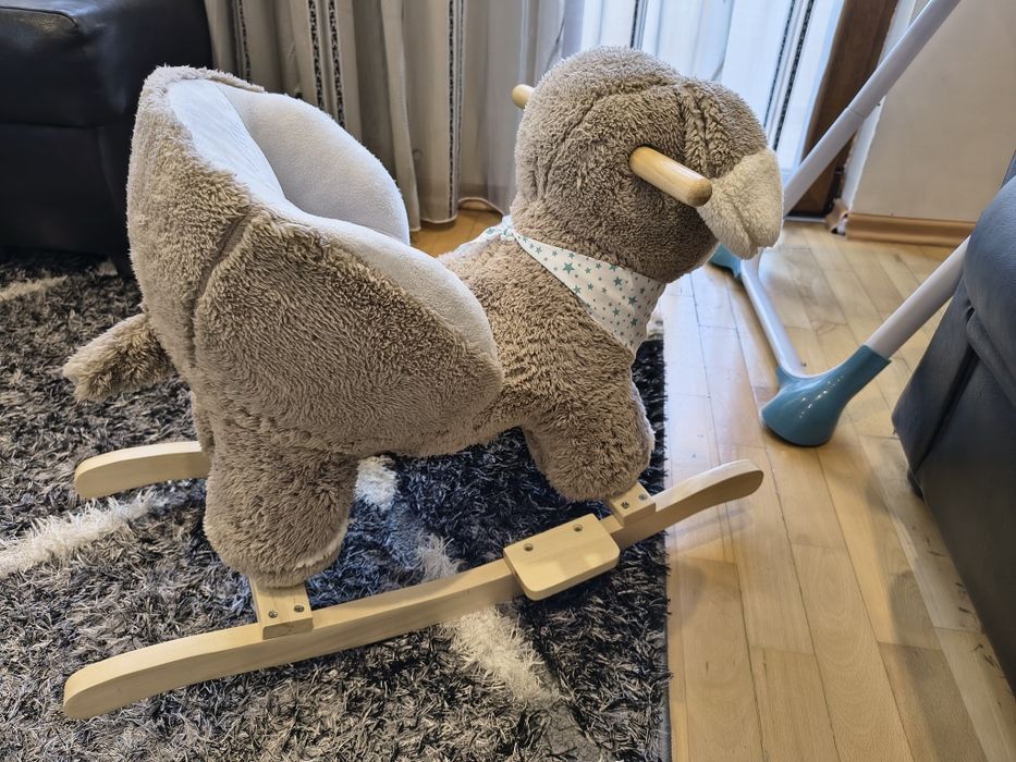 Детска люлка куче