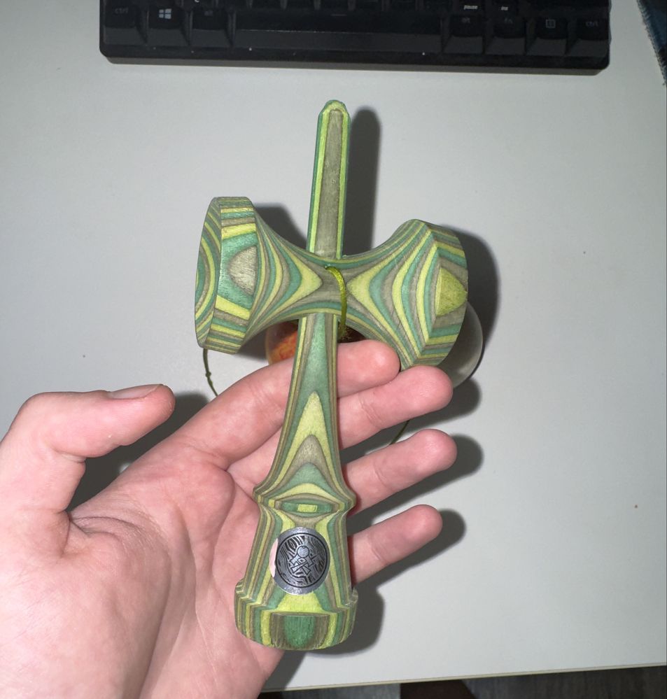 Kendama Homegrown Green Goblin cu 2 dame