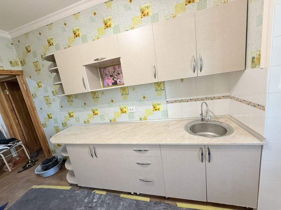 Mebel kuxinni sastayanasi yaxshi ishlatsa boladi zor