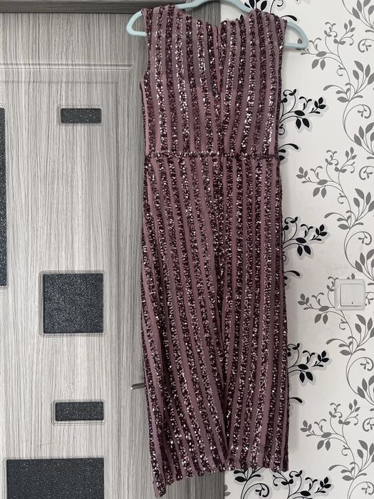 Rochie de seara eleganta midii plina de paiete