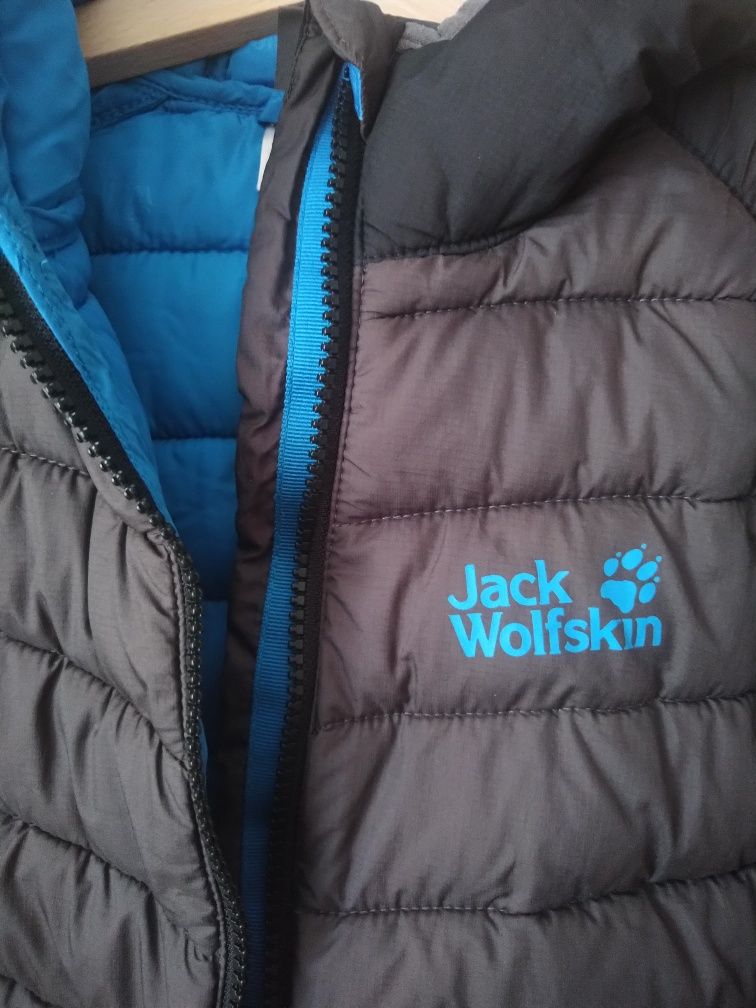 Детско зимно яке Jack Wolfskin, ръст 128 см.