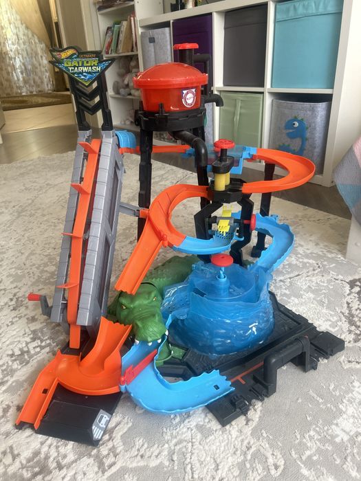 Продам Hot Wheels автомойка