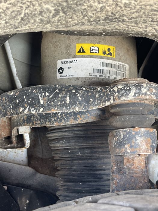 Amortizor cu perna dreapta fara grand cherokee 68231886aa