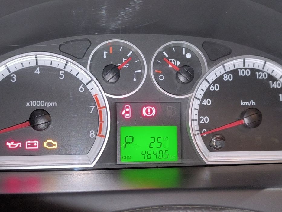 Продаётся nexia 3 автомат без газа.