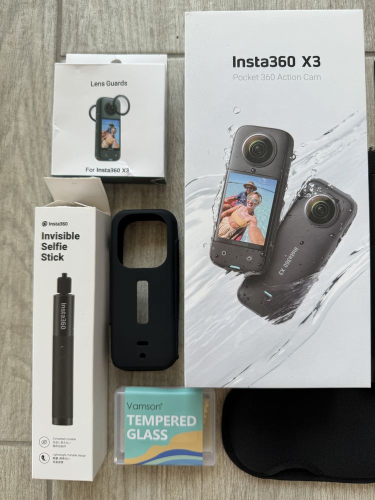 Camera video actiune Insta 360 x3 , pachet complet, accesorii, ca NOUA