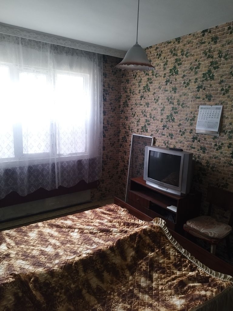 Продава се Двустаен апартамент в Пловдив, Гагарин - 61 кв.м за 1380 €/кв.м - Снимка #1