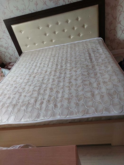 Продам кровать двух спальную