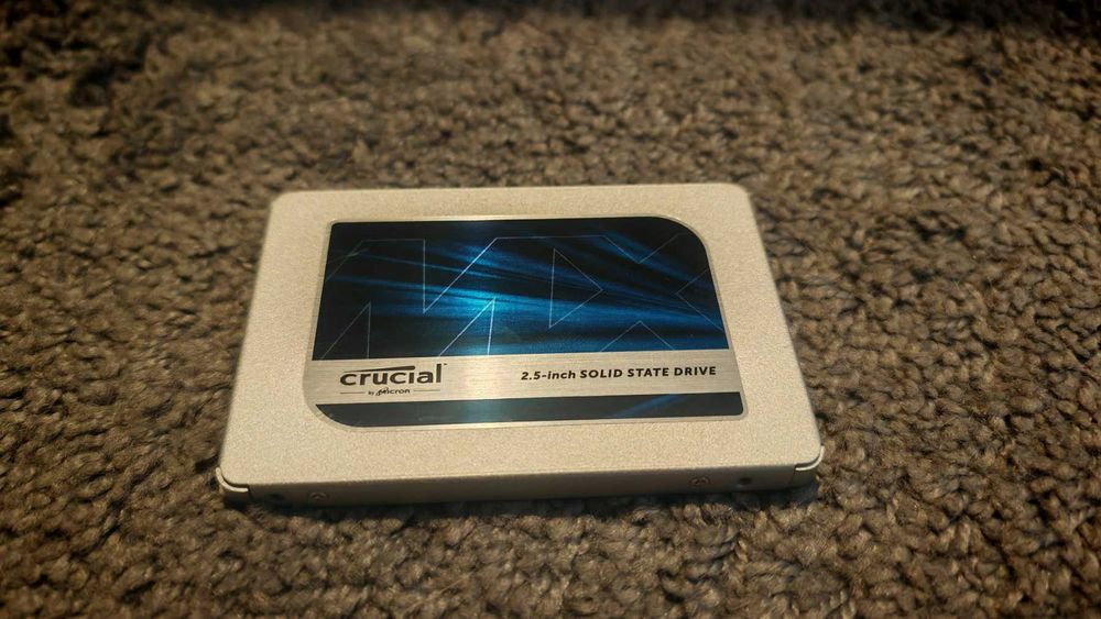 Crucial MX500 1TB  3D NAND SATA 2.5 SSD