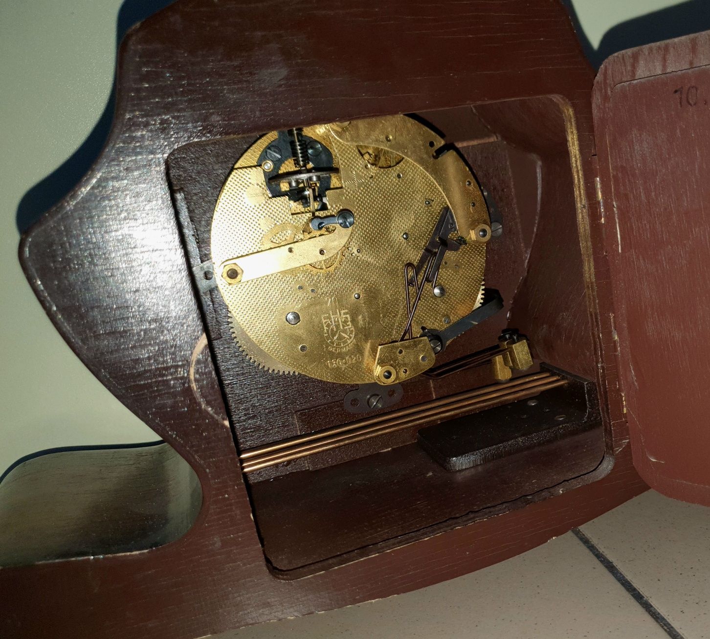 Ceas mecanic semineu Dugena