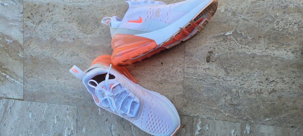 Nike Air Max 270