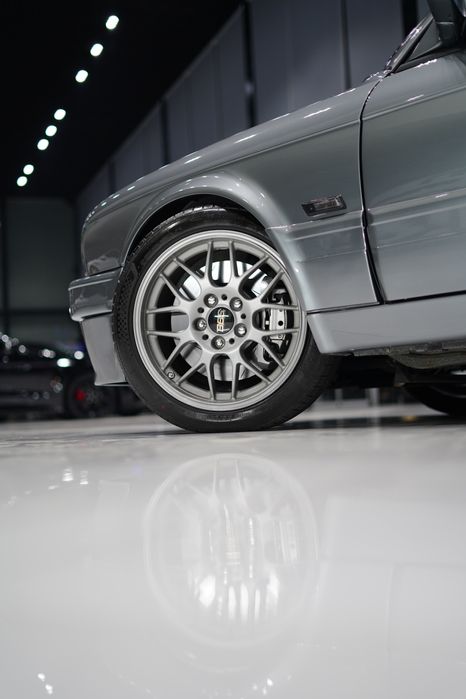 BMW E30 330I идеальная машина