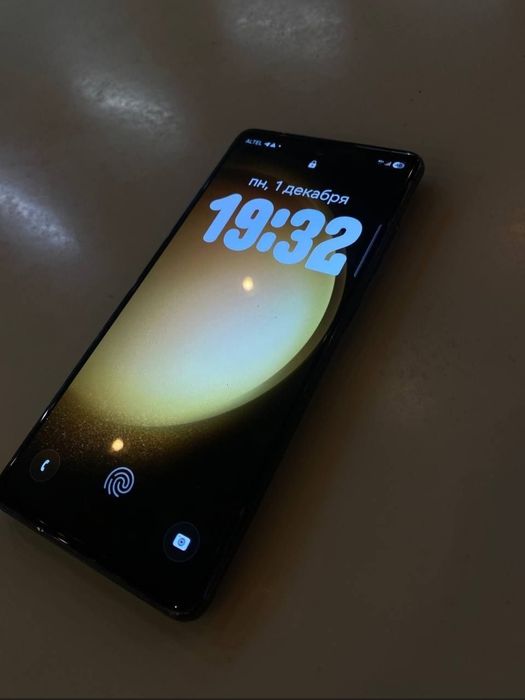 Продам Самсунг S20 FE