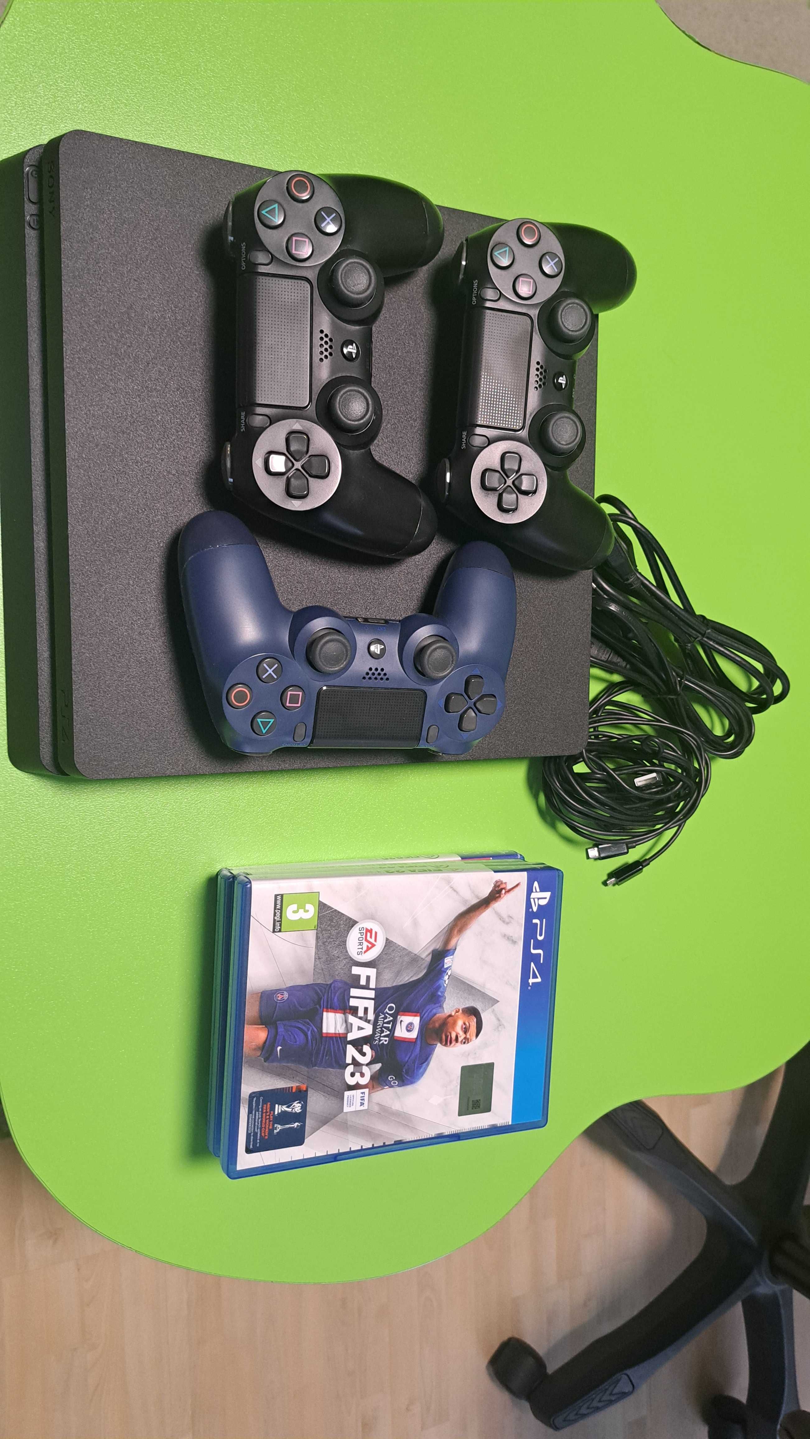 Playstation 4 slim