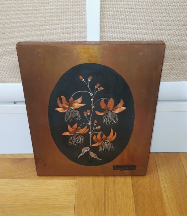 Антикварна картина от медно фолио авторско подписано изкуство на дърво