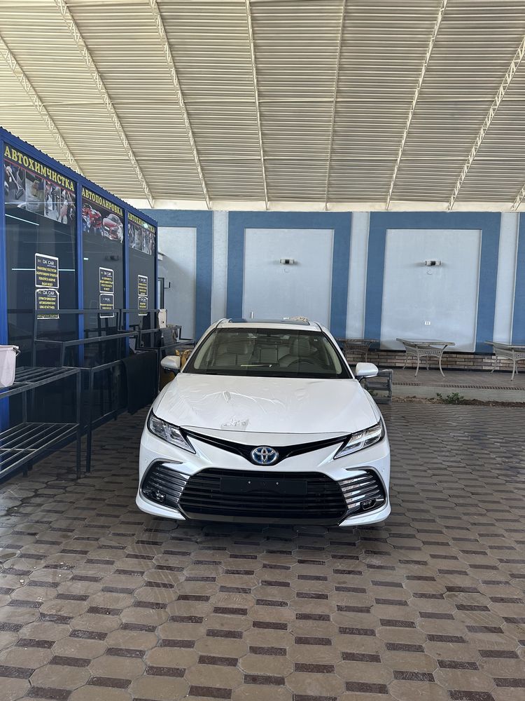 Toyota Camry 2.5 HYBRID