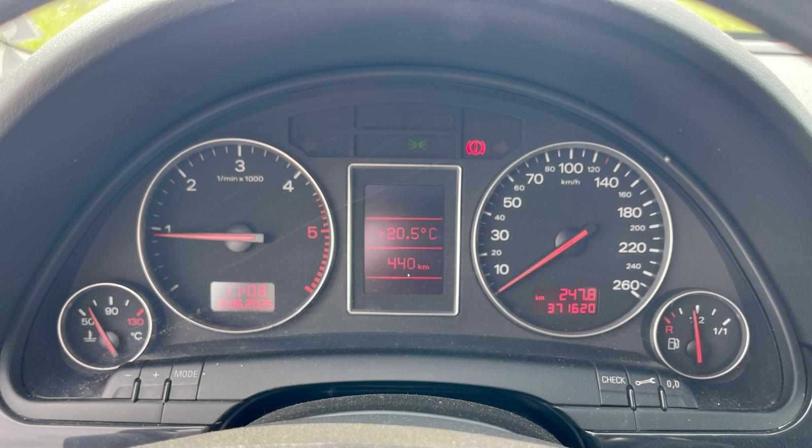 Автомобил AUDI A4 B6 4X4